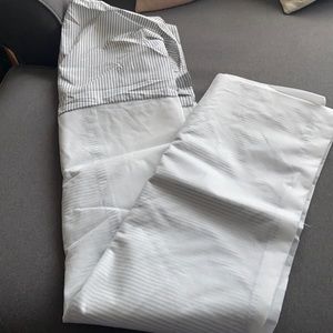 BNWT Queen dust ruffle from Target